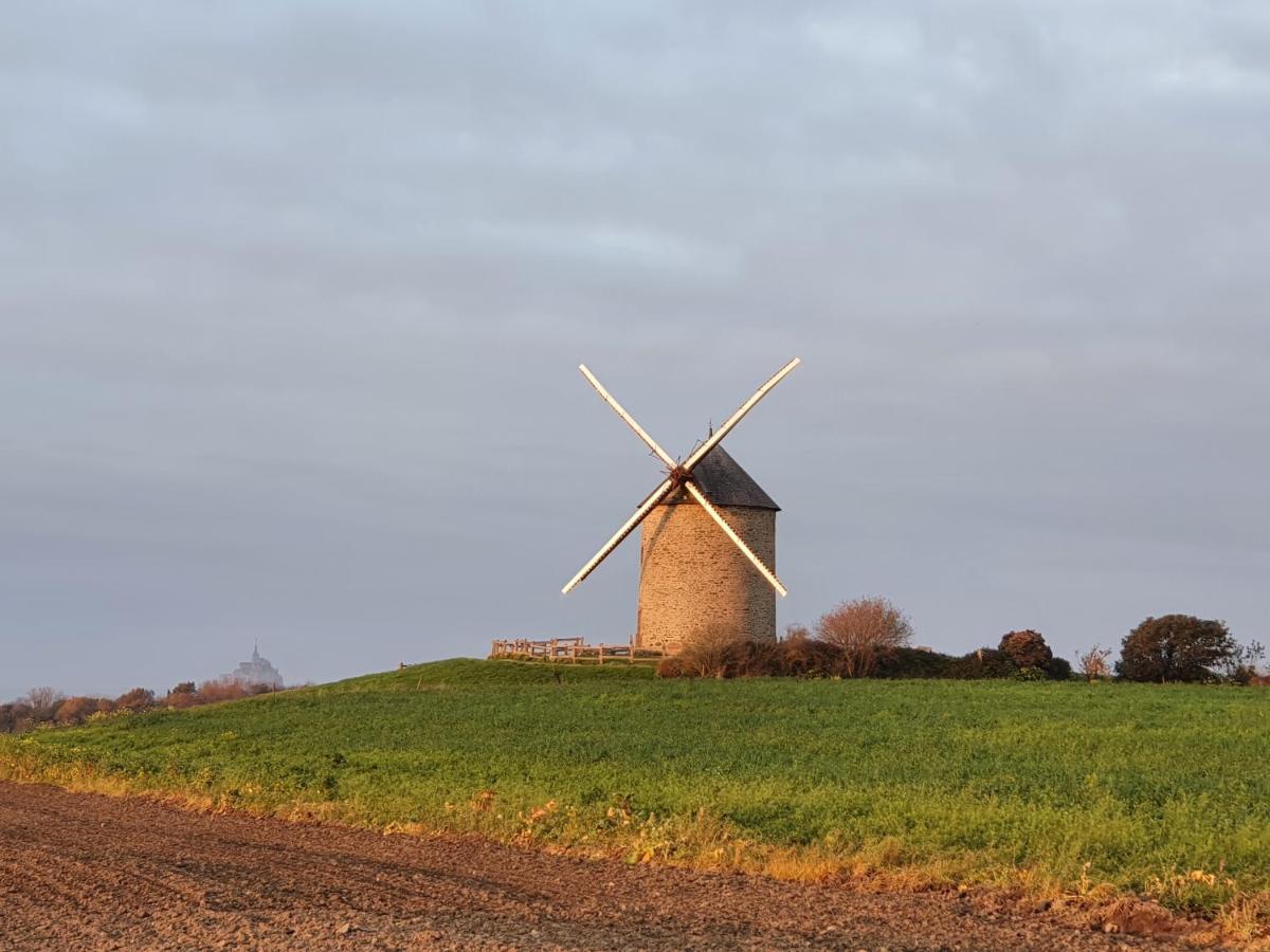 Bed and Breakfast La Bastide Du Moulin - Mont St Michel Moidrey Экстерьер фото