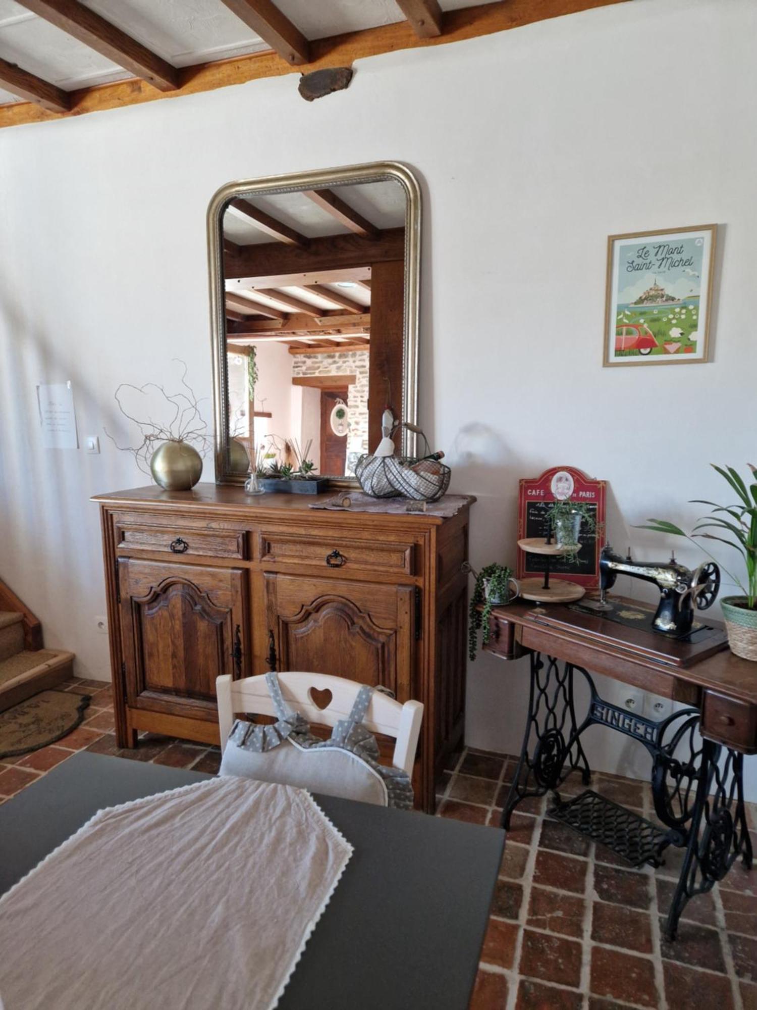 Bed and Breakfast La Bastide Du Moulin - Mont St Michel Moidrey Экстерьер фото