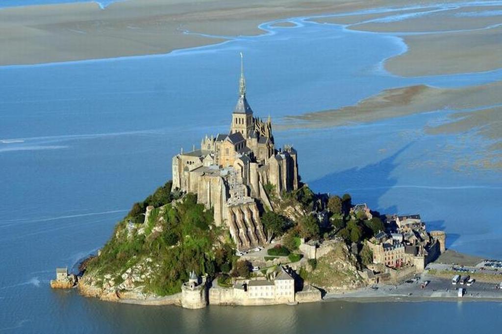 Bed and Breakfast La Bastide Du Moulin - Mont St Michel Moidrey Номер фото
